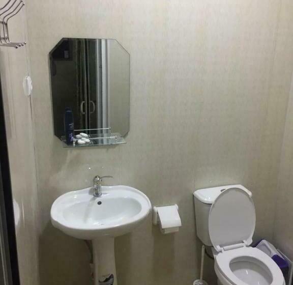 اتاق استاندارد سه نفره, Tohir Ota Guest House