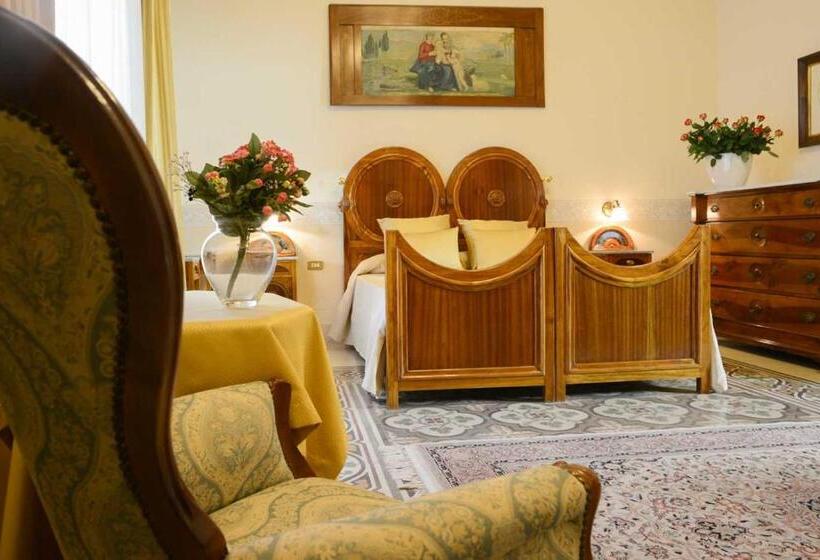 סוויטה, Albergo Italia