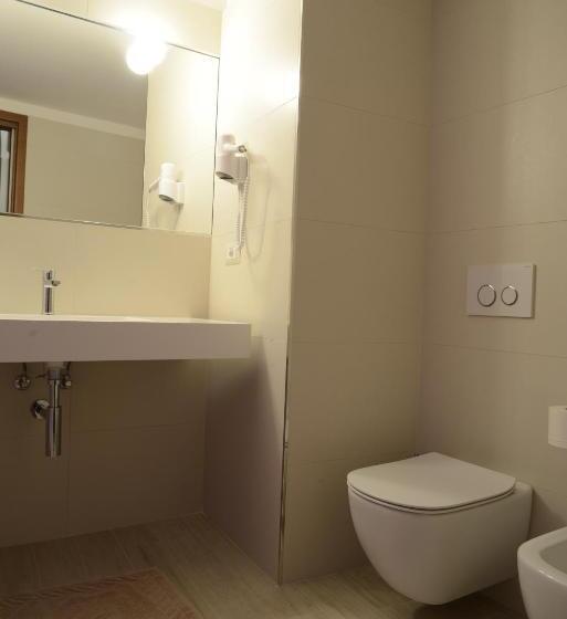 מיטת קינג בסוויטה, Albergo Italia