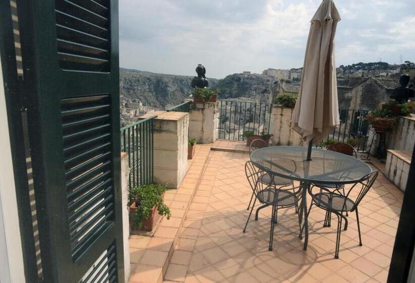 מיטת קינג בסוויטה, Albergo Italia