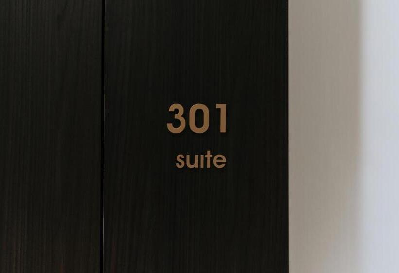 סוויטה עם טרסה, Albergo Italia