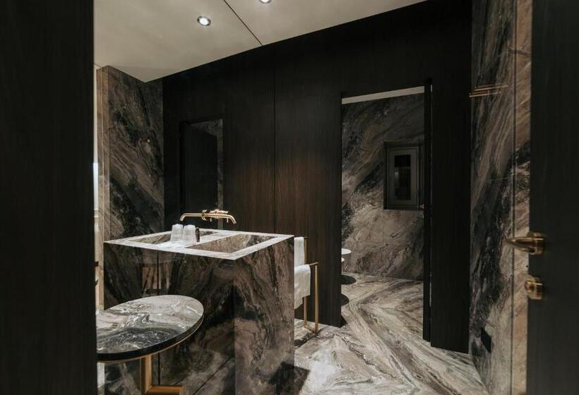 带露台的套间, Albergo Italia