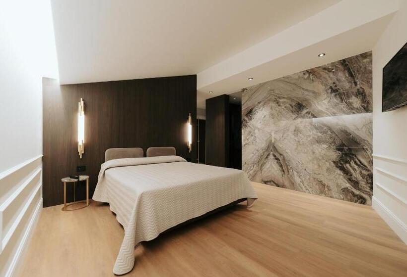 סוויטה עם טרסה, Albergo Italia