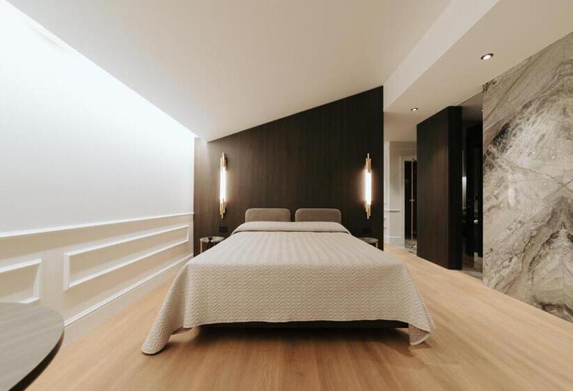 סוויטה עם טרסה, Albergo Italia