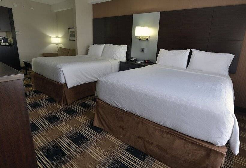 스위트, Holiday Inn Express & Suites Ottawa East Orleans, An Ihg