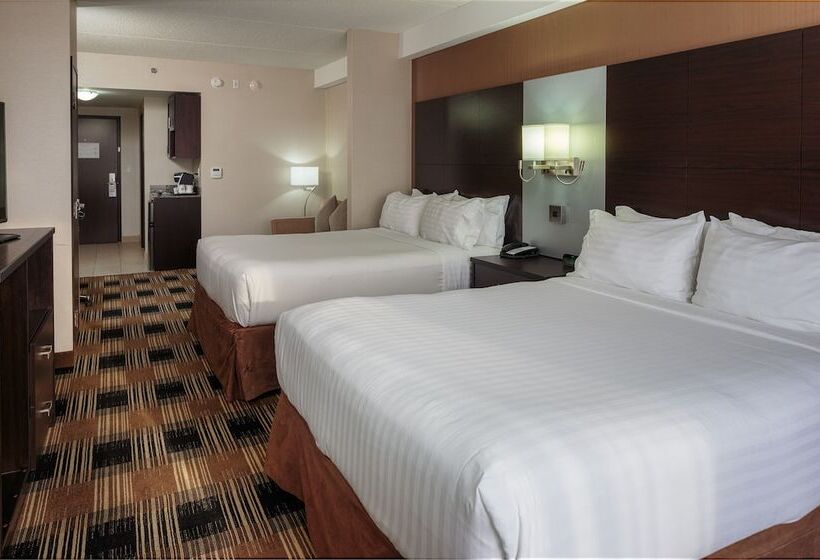 スイート, Holiday Inn Express & Suites Ottawa East Orleans, An Ihg