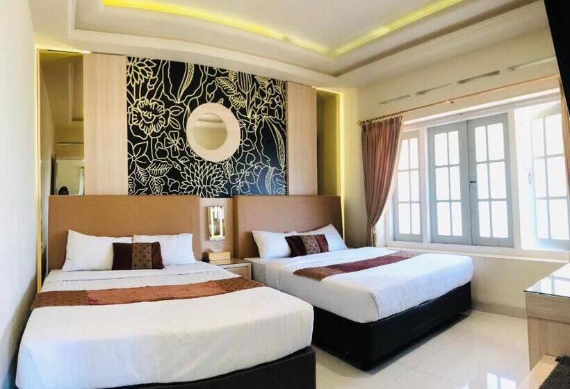 Chambre Familiale, Indah Palace Tawangmangu