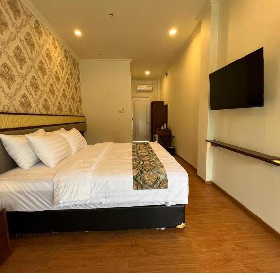 Chambre Deluxe King Size, Indah Palace Tawangmangu