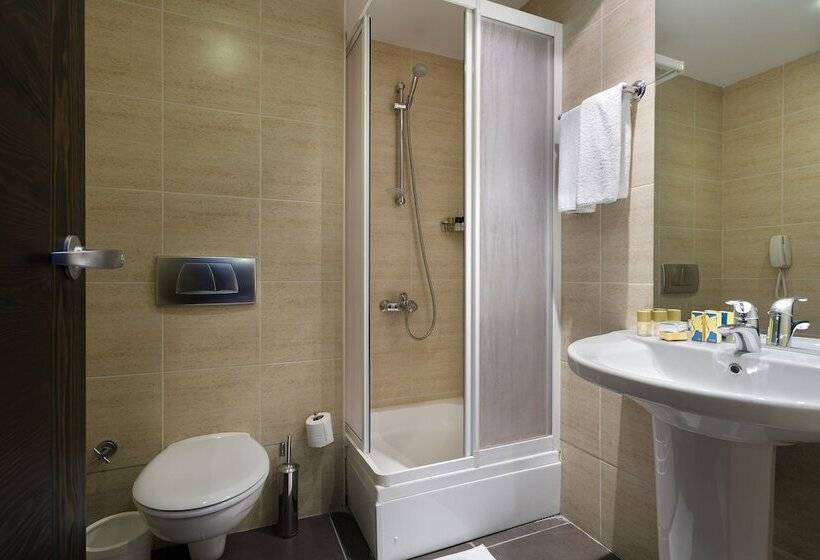 带大床的标准间, Sirene Davras