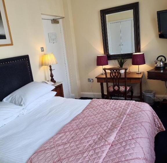 스탠다드 룸, The Racquet Club