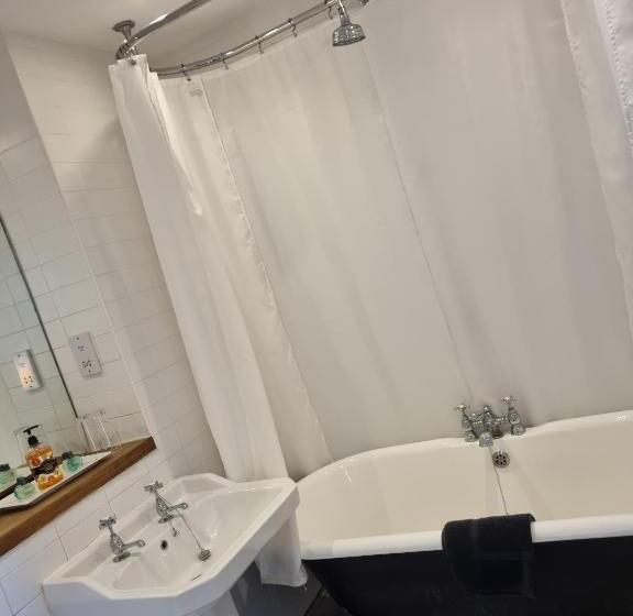 스탠다드 룸, The Racquet Club