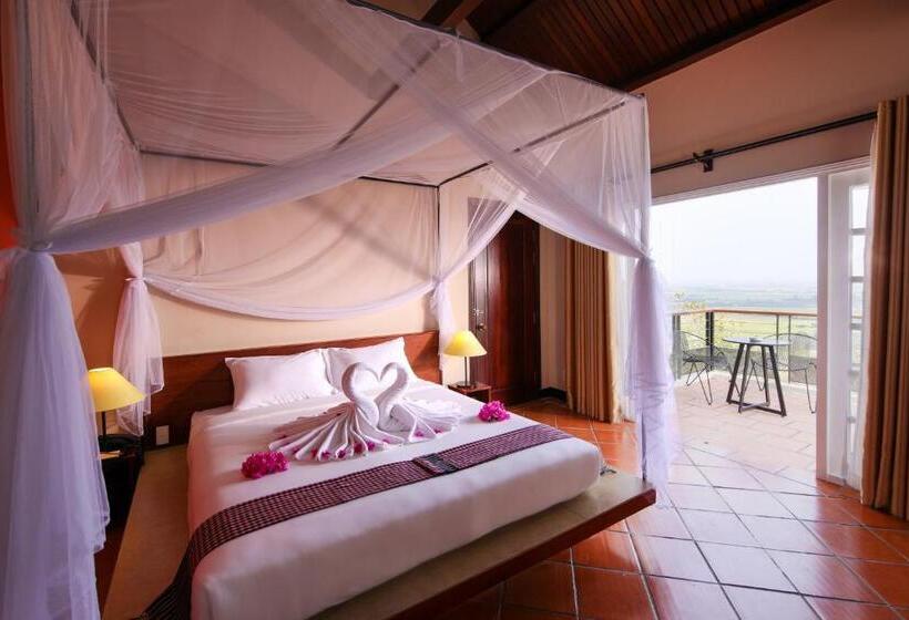 اتاق خانوادگی, Victoria Nui Sam Lodge