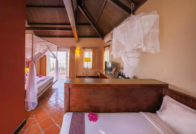 اتاق خانوادگی, Victoria Nui Sam Lodge
