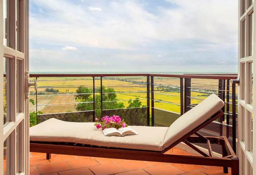 اتاق خانوادگی, Victoria Nui Sam Lodge