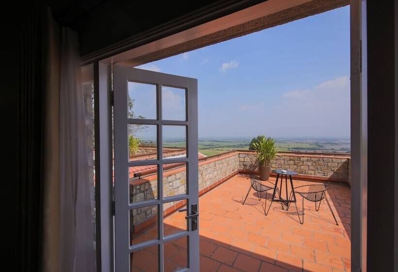 اتاق سوپریور, Victoria Nui Sam Lodge