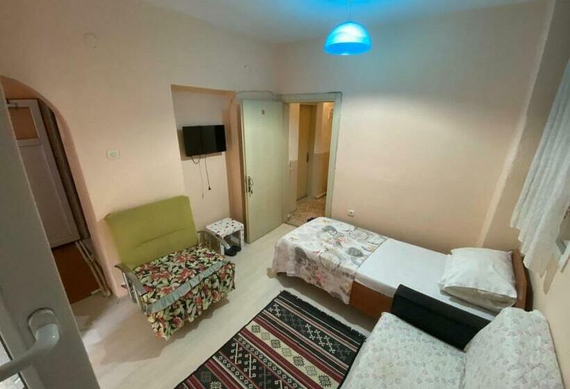 استودیوی استاندارد, Altay Motel