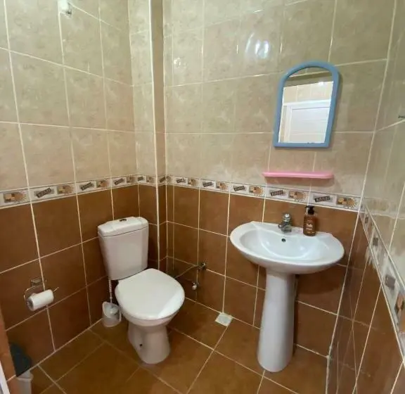 استودیوی استاندارد, Altay Motel