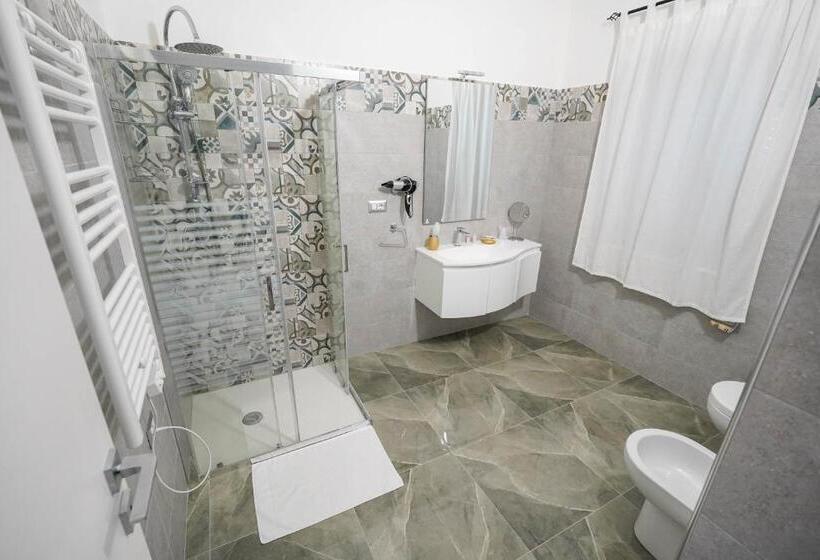 غرفة ديلوكس سرير كينج, Piedigrotta B&b Luxury