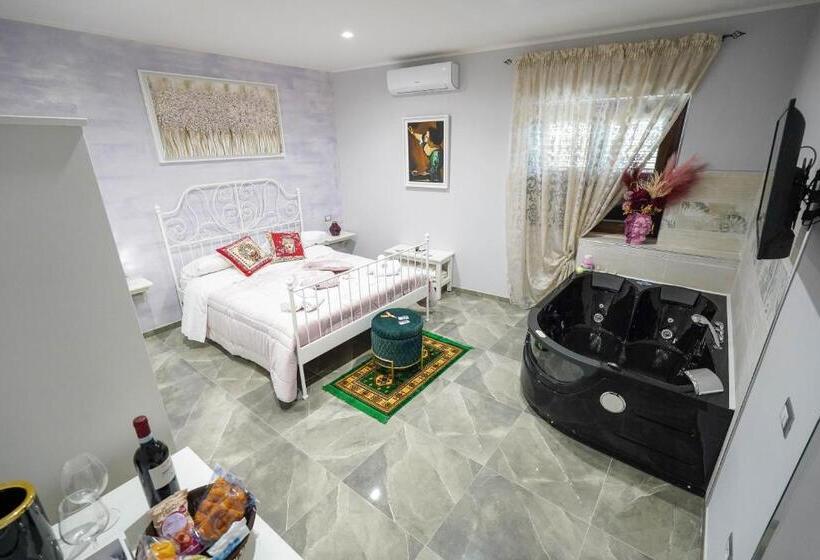 غرفة ديلوكس سرير كينج, Piedigrotta B&b Luxury