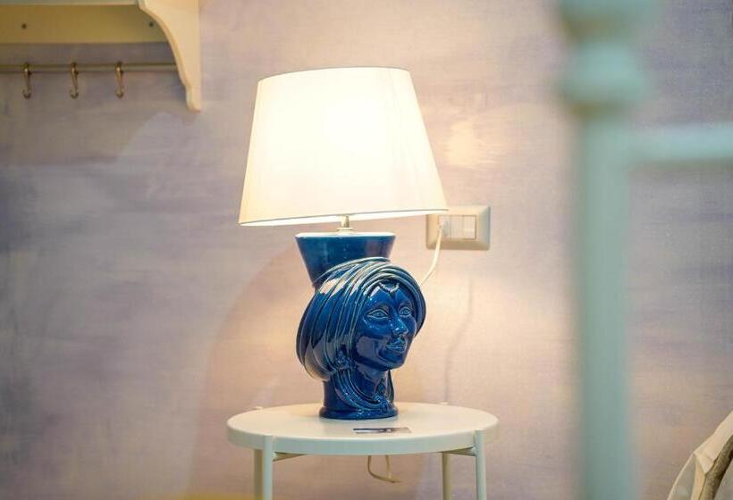 غرفة ديلوكس سرير كينج, Piedigrotta B&b Luxury