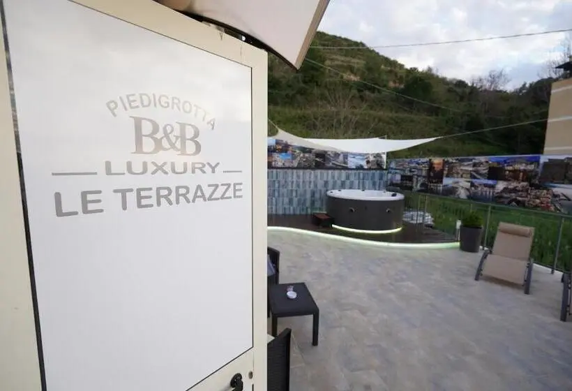 ハイドロマッサージバス付きスイート, Piedigrotta B&b Luxury