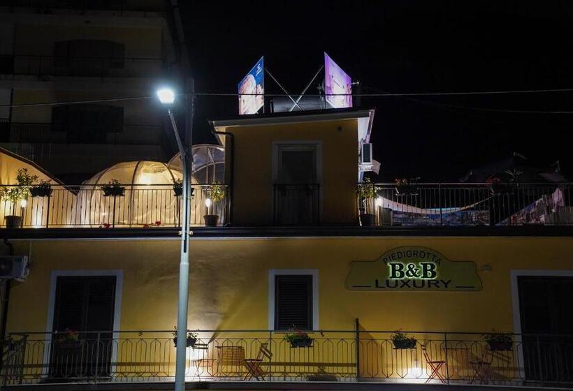 جناح مزود بجاكوزى, Piedigrotta B&b Luxury