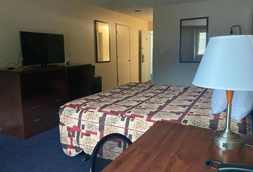 キングサイズベッドのスタンダードルーム, Travelodge By Wyndham Canyonville