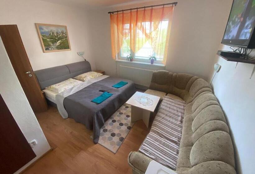 标准间, Penzión U Aďky