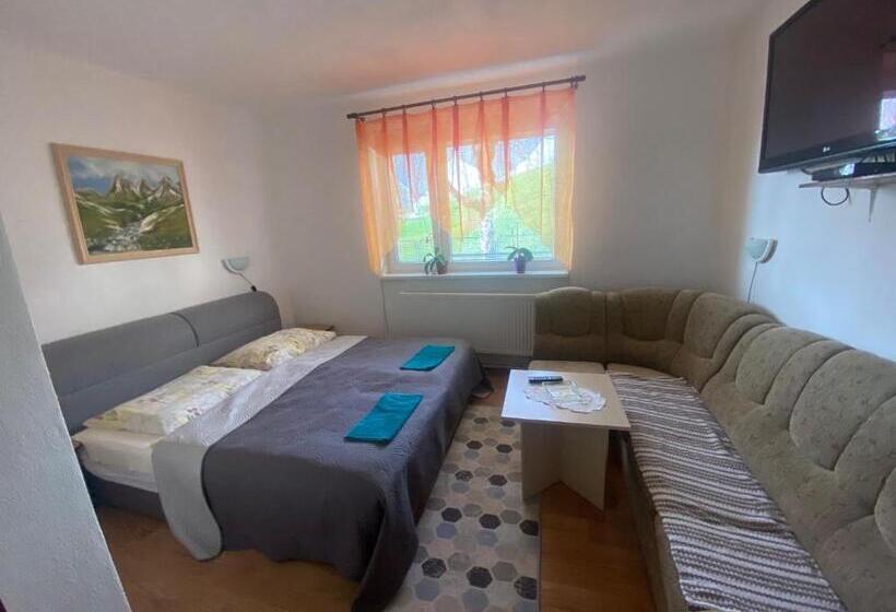 标准间, Penzión U Aďky