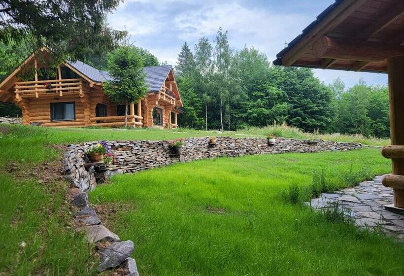 בית, 4 חדרי שינה, Harghita Log Houses