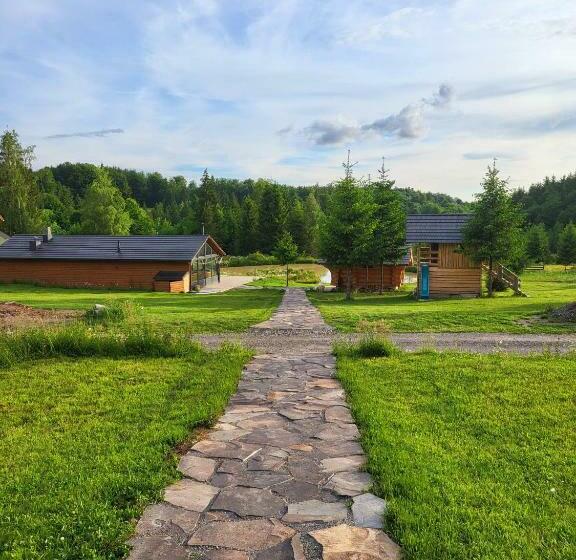 בית, 4 חדרי שינה, Harghita Log Houses