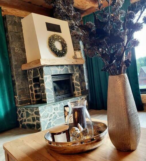 בית, 4 חדרי שינה, Harghita Log Houses