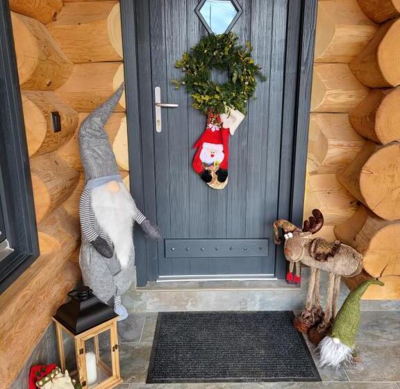 בית, 4 חדרי שינה, Harghita Log Houses