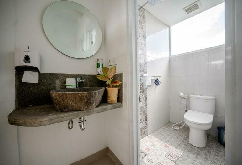 Łóżko we Wspólnym Pokoju, The Moon Hostel