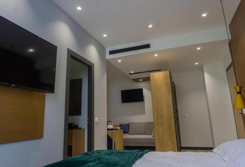 חדר דלוקס לארבעה, Morfeus