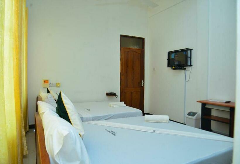 اتاق استاندارد, Flamingo Hotel Kinyerezi