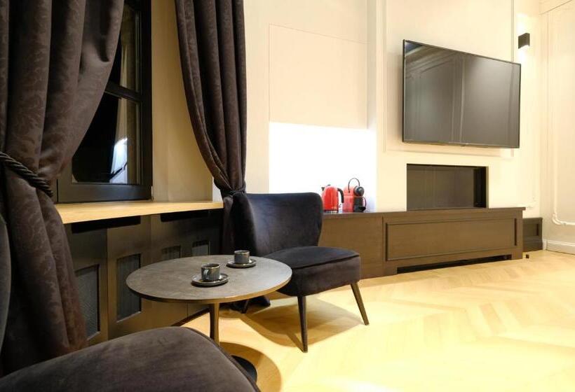 חדר סופריור עם מיטת קינג, Suite La Duchesse Et Parking Privé Gratuit