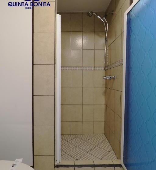 سوییت جونیور, La Quinta Bonita