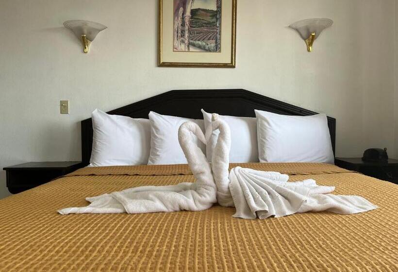 سوییت جونیور, La Quinta Bonita