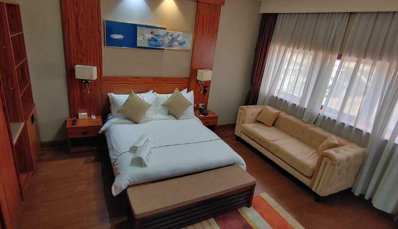 سوییت, Atmosphere Hotel & Spa