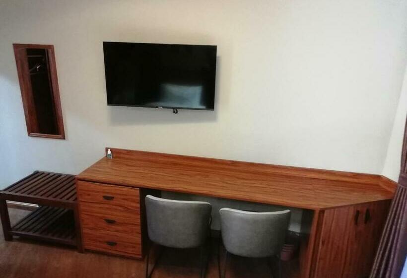 سوییت, Atmosphere Hotel & Spa