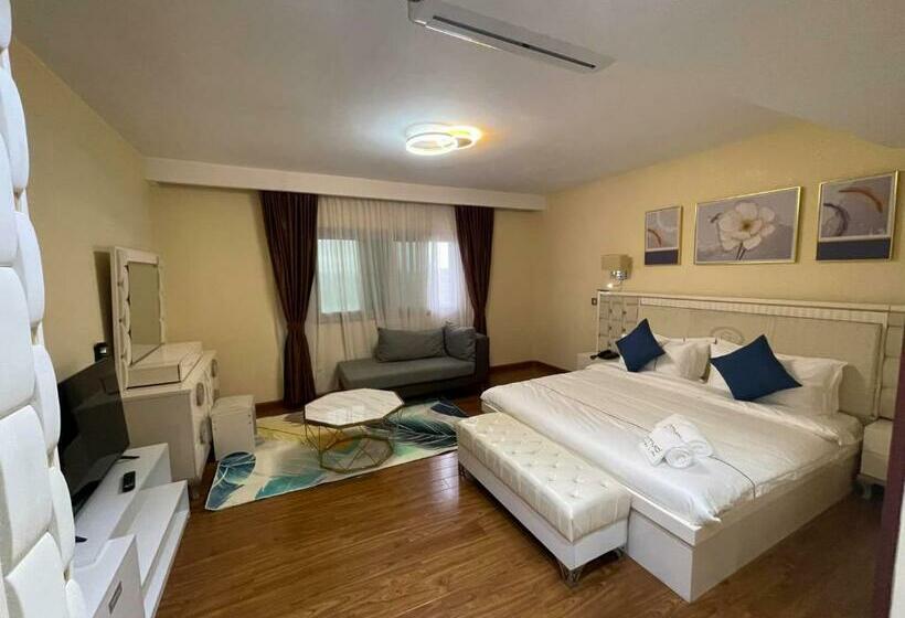 سوئیت با تخت بزرگ, Atmosphere Hotel & Spa