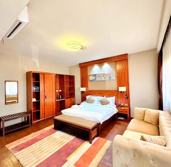 سوییت, Atmosphere Hotel & Spa