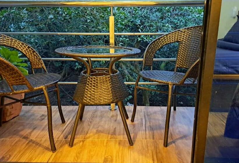 غرفة ديلوكس, Neuaura Stays