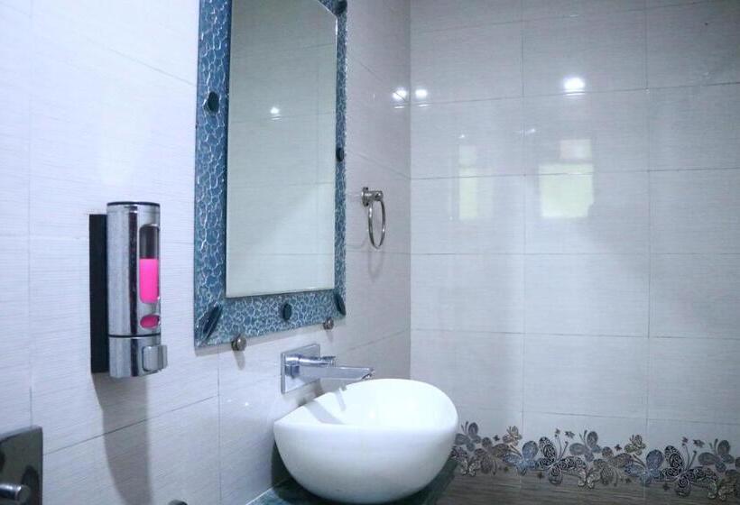 غرفة ديلوكس, Neuaura Stays