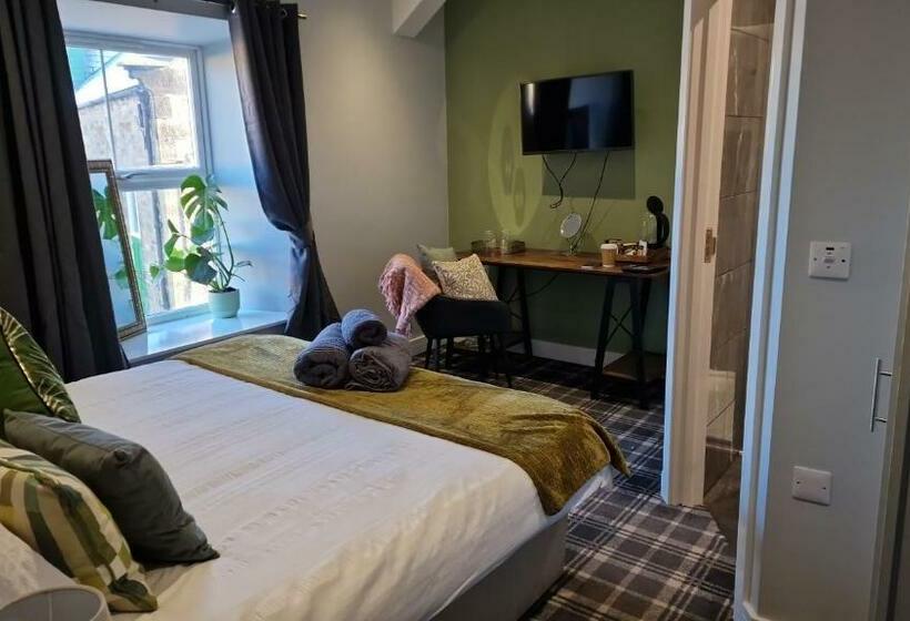 غرفة قياسية, Black Bull