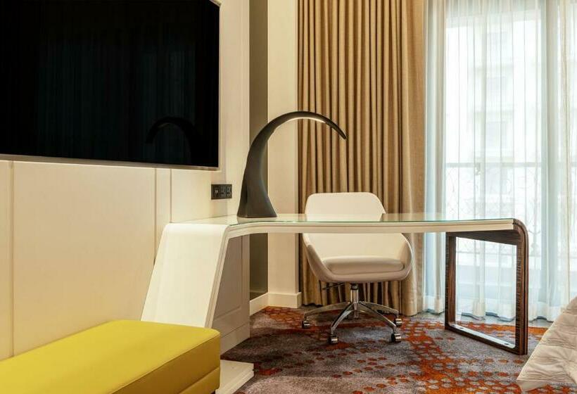 اتاق لوکس با تخت بزرگ, Le Royal Méridien Doha