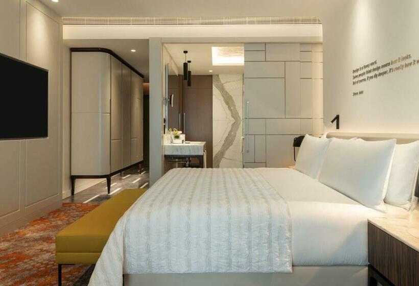 اتاق لوکس با تخت بزرگ, Le Royal Méridien Doha