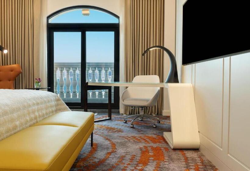 اتاق استاندارد با تخت بزرگ, Le Royal Méridien Doha