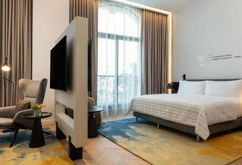 استودیوی سوپریور, Le Royal Méridien Doha